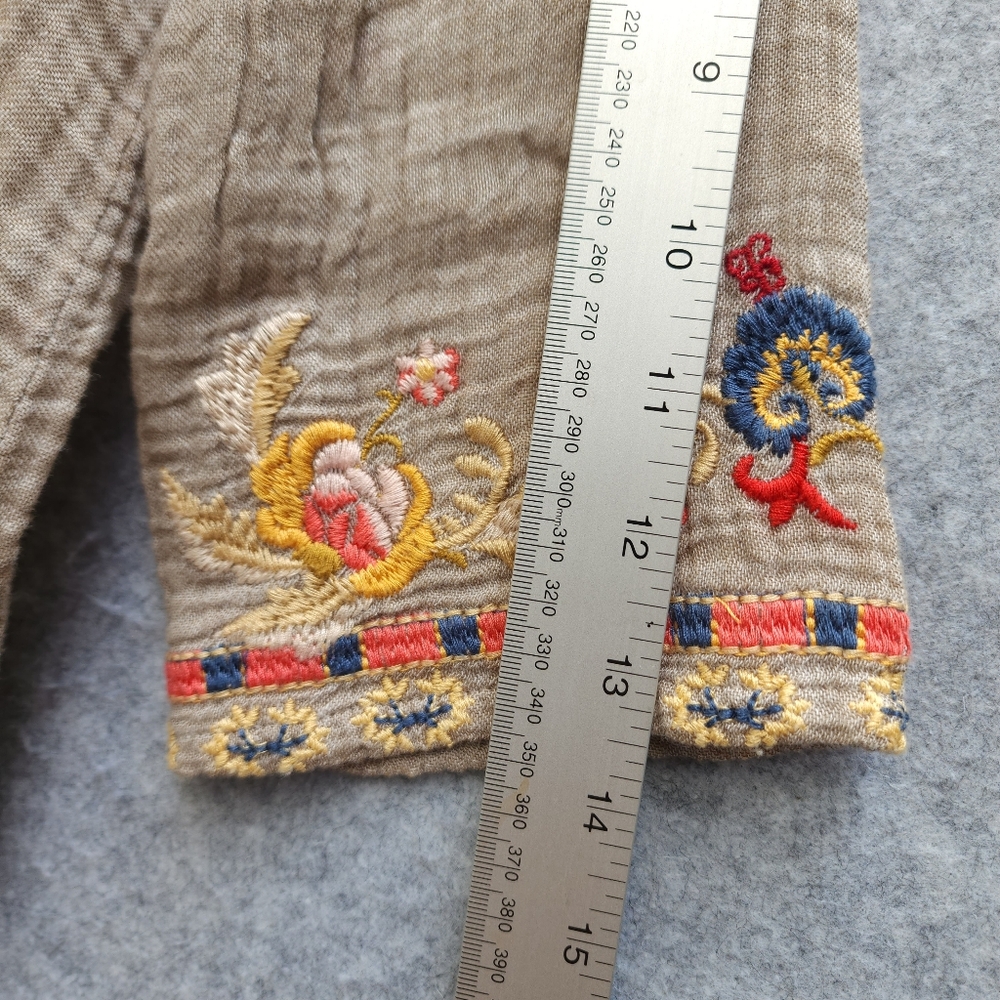 Johnny Was Embroidered Boho Artsy Boxy Top - Picture 8 of 8